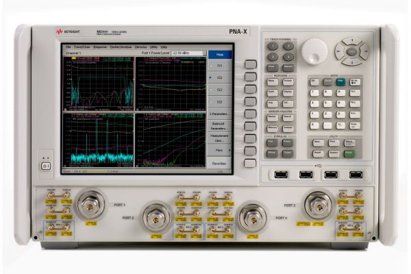 Keysight N5244A PNA-X 微波网络分析仪