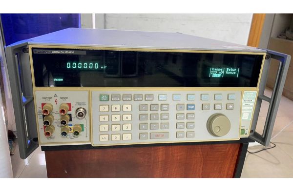 福禄克5700A多功能校准仪 