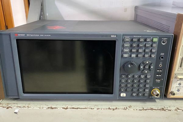 N9020B MXA 信号分析仪，10 Hz 至 26.5 GHz